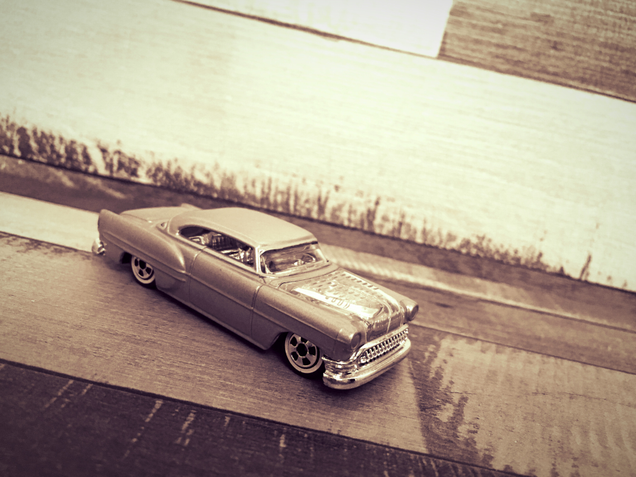Illustration for article titled Can`t take my eyes off this 53`Chevy